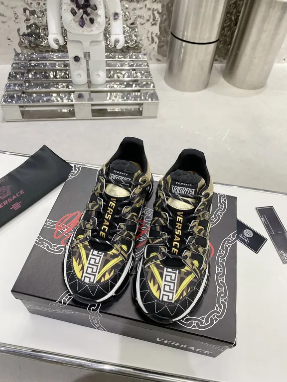 Versace Shoe 